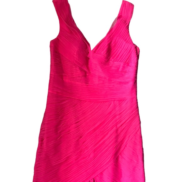 Monique Lhuillier Barbiecore Pink Tulle Double V Mermaid Formal Maxi Gown Size 6 - Picture 8 of 13